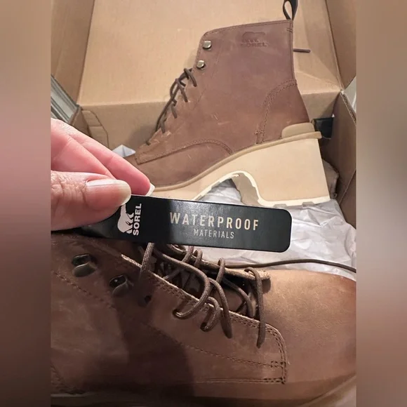 Sorel Hi Line Heel Lace Boots - Picture 8 of 9